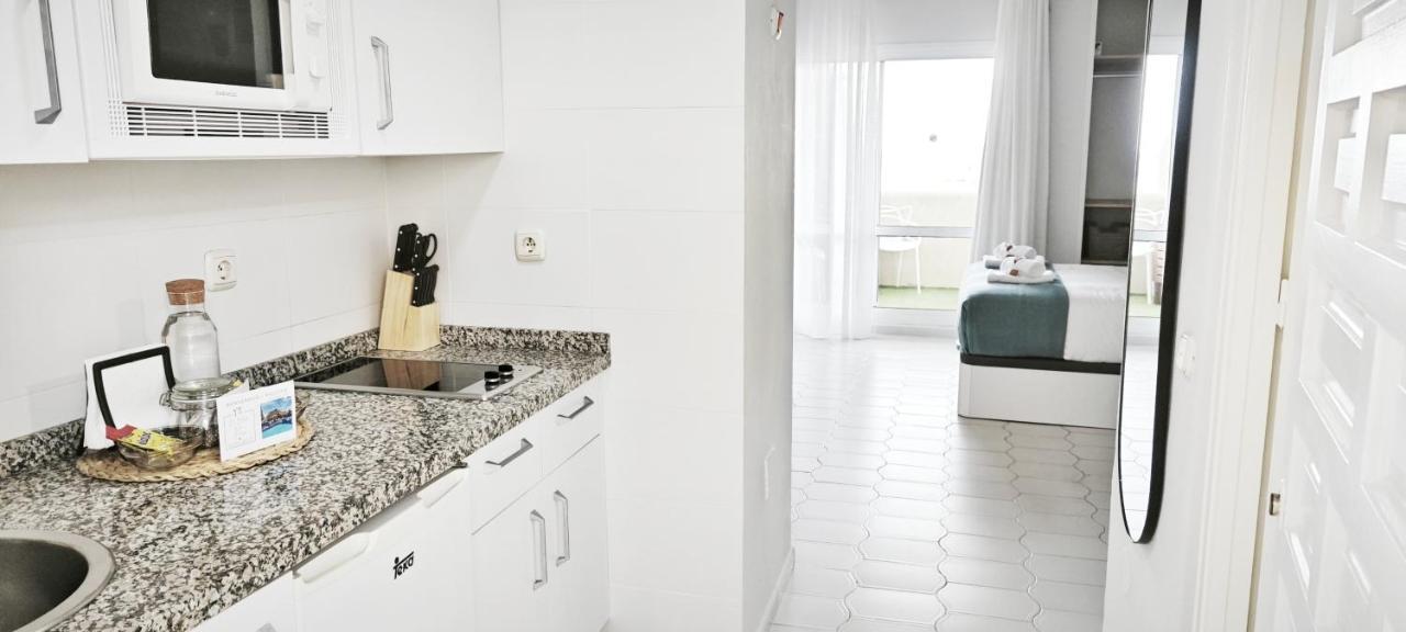 בנאלמדנה Estreno Benalbeach Vistas Al Mar Estudio Deluxe מראה חיצוני תמונה