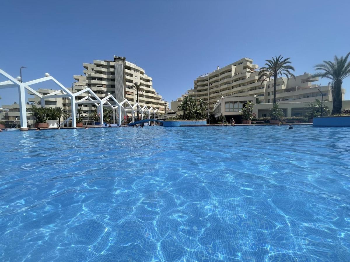 בנאלמדנה Estreno Benalbeach Vistas Al Mar Estudio Deluxe מראה חיצוני תמונה