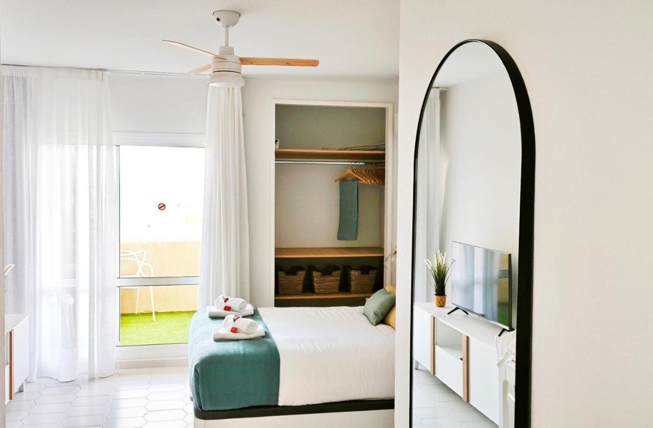 בנאלמדנה Estreno Benalbeach Vistas Al Mar Estudio Deluxe מראה חיצוני תמונה